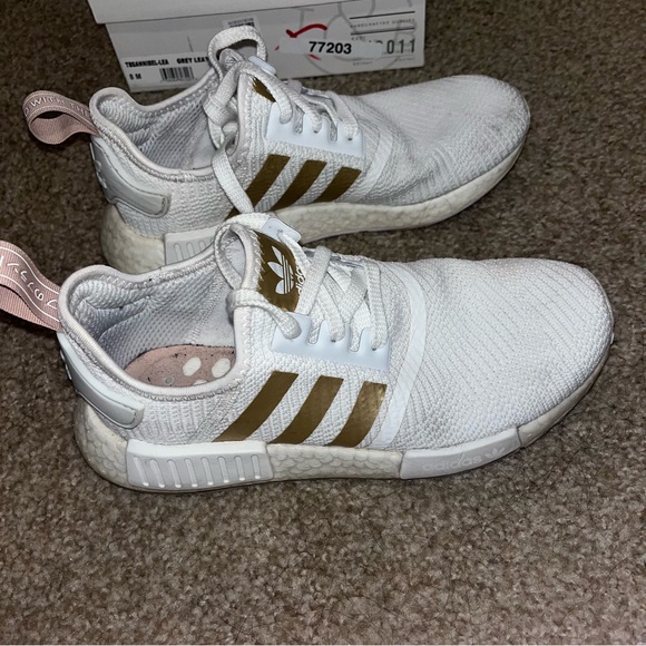 Wmns Adidas NMD R1 - Picture 3 of 5